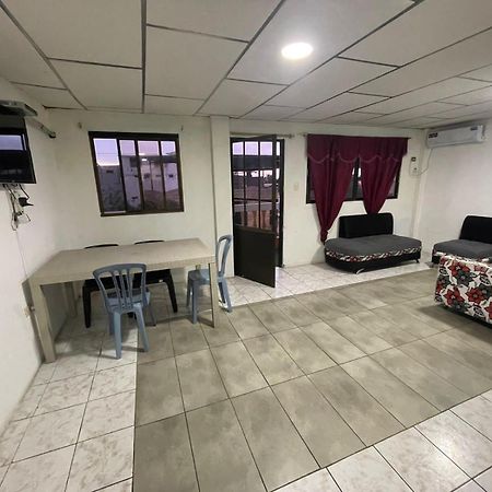 Casa De Alexis Hotel Пуерто Бакерисо Морено Екстериор снимка